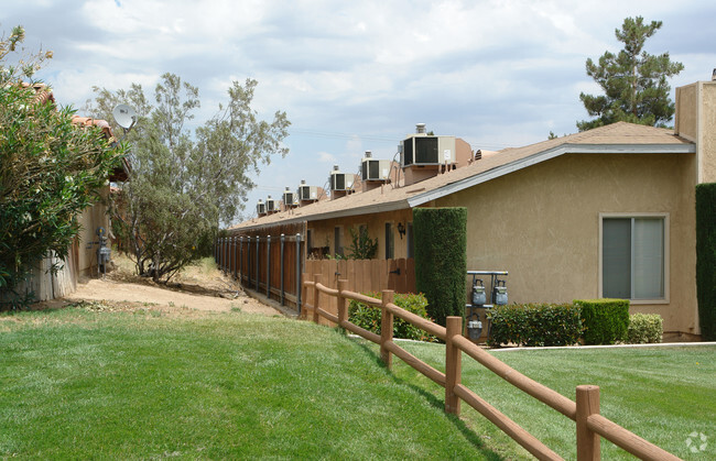 Building Photo - Desert Oasis Apartments