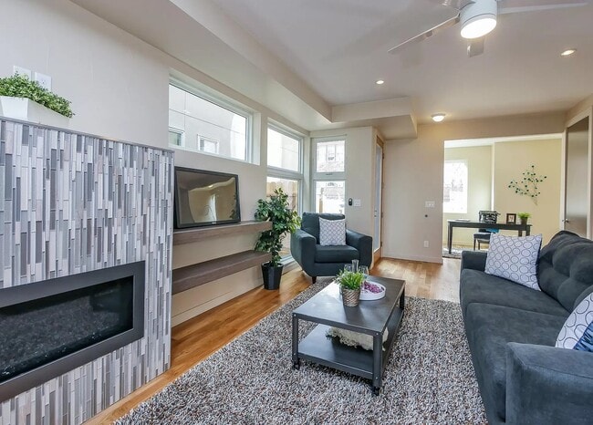 Building Photo - 3634 Quivas St