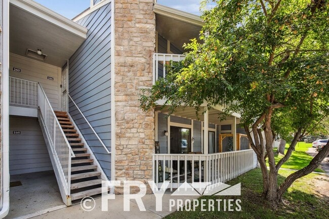 Foto del edificio - Great Condo In Windsor Community