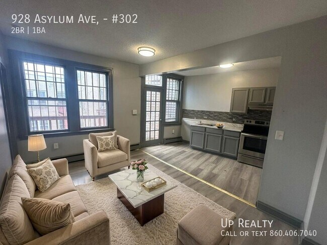 Building Photo - 928 Asylum Ave