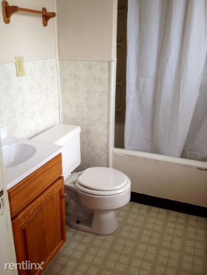 Building Photo - 2 br, 1 bath  - 332 1/2 Miller St