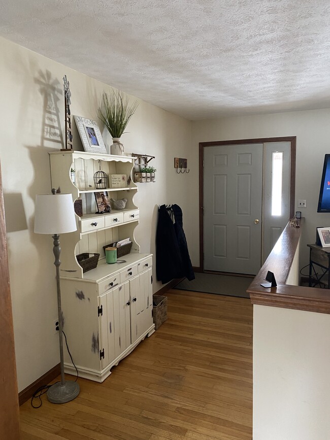 Building Photo - 219 Whiskeag Rd