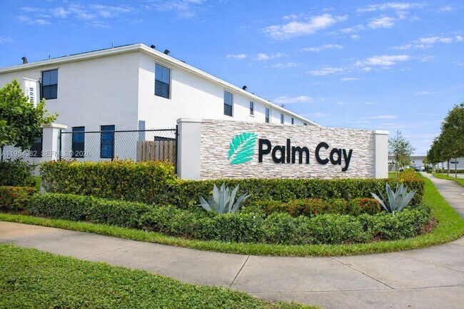 Building Photo - 470 NE 12th St