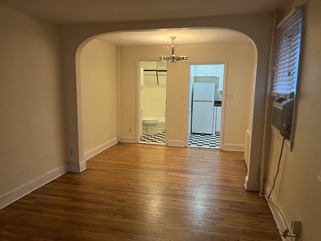 Living/Dining Room - 246 S Exeter St
