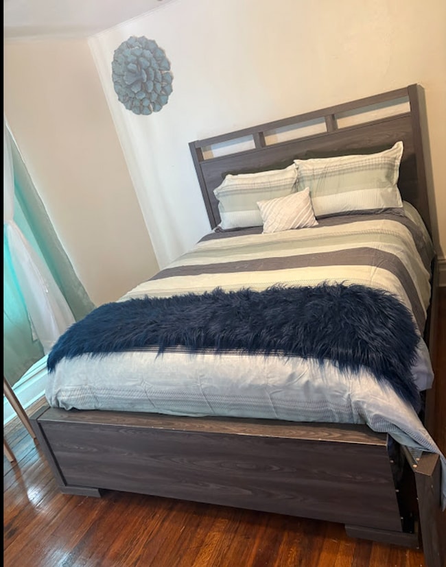 Building Photo - 2201 Beaver-Rooms