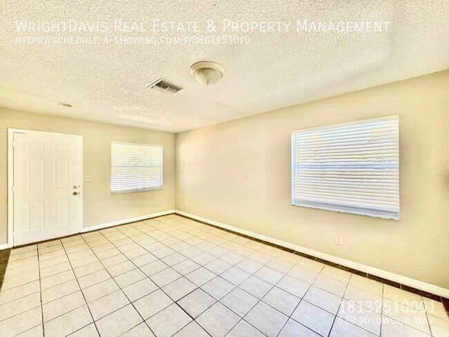 Foto del edificio - 629 Wildwood Way