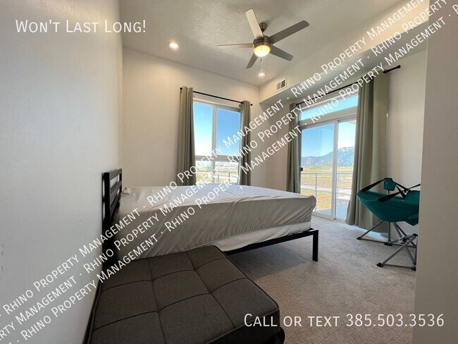 Foto del edificio - 3 Bedroom/3 Bathroom Top Floor Condo in Cl...