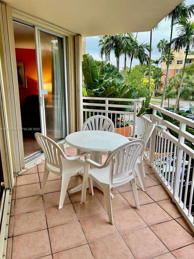 Building Photo - 16690 Blatt Blvd