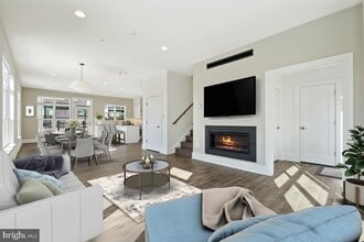 Building Photo - 11300 Emerald Park Rd