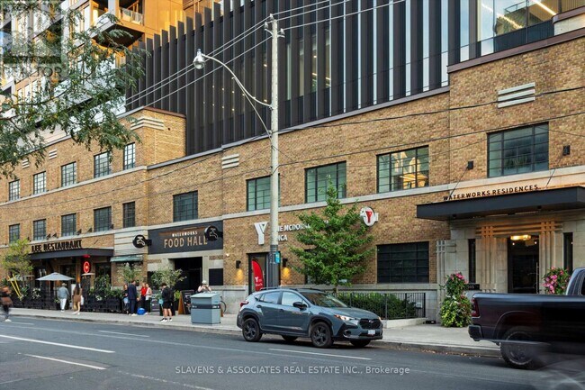 Building Photo - 505-505 Richmond St W