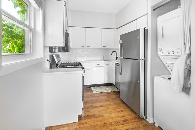 Building Photo - 1337 W Flournoy St