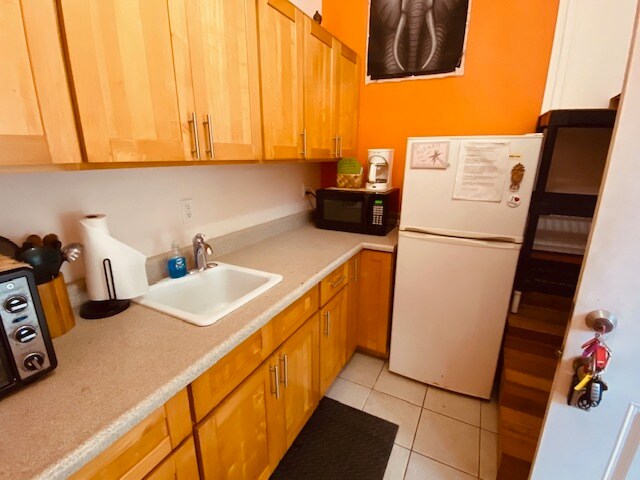 Building Photo - 885A Kainui Dr