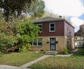 Building Photo - 5232 N 49th St