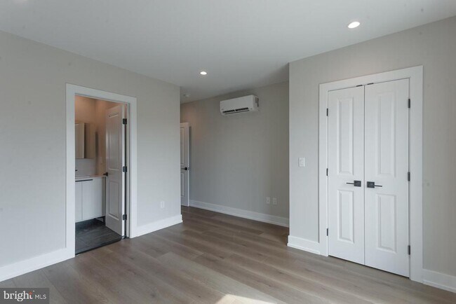 Foto del edificio - 3849 Fairmount Ave