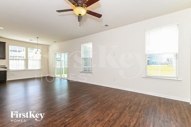 Foto del edificio - 1431 Hermitage Ln