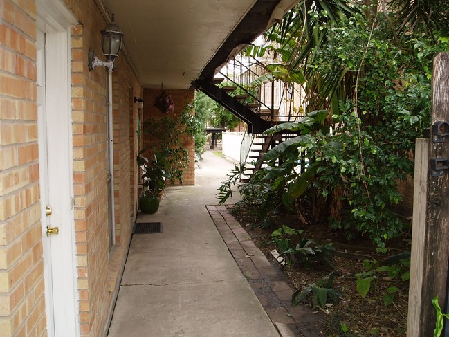 Building Photo - Gordon Street Apartments