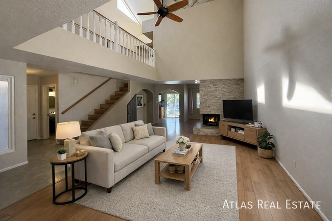 Building Photo - 1425 W Coral Reef Dr