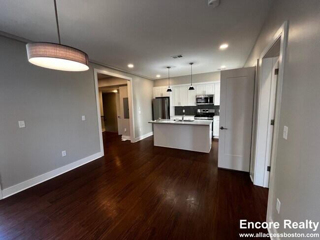 Building Photo - 390 Harvard St