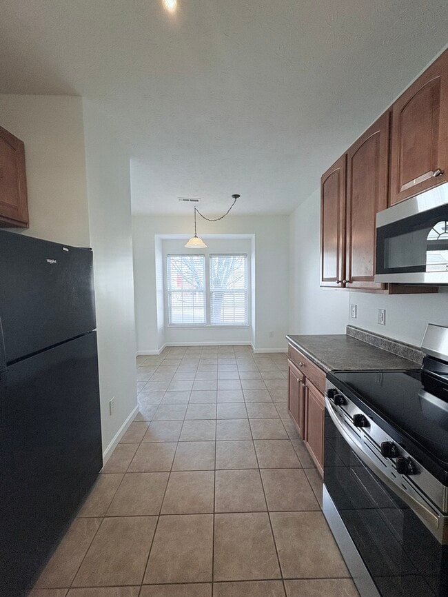 Building Photo - Charming 3 beds 2.5 baths in The Reserves of Beavercreek!