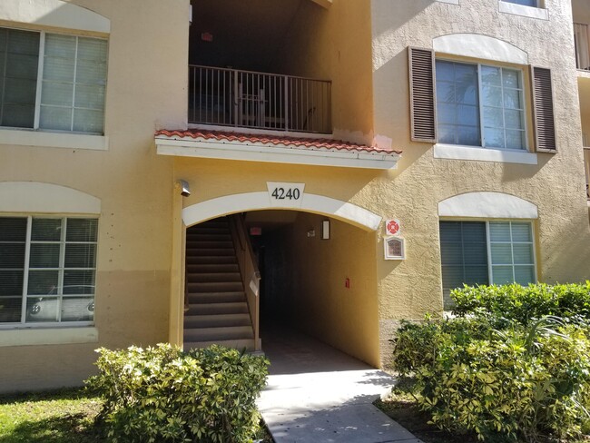 Building Photo - 4240 San Marino Blvd