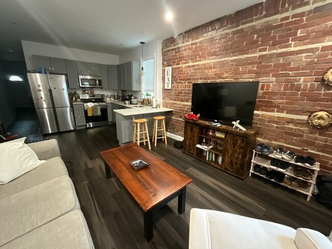 Building Photo - 314 Laurel St