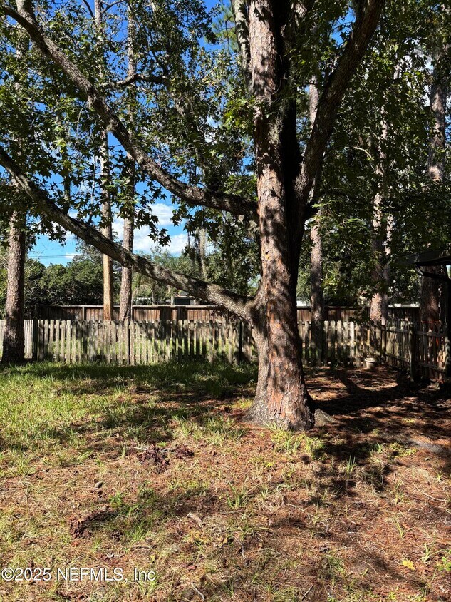 Foto del edificio - 11220 Thoreau Way E