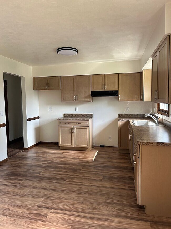 Foto del edificio - 4704 Oakland St