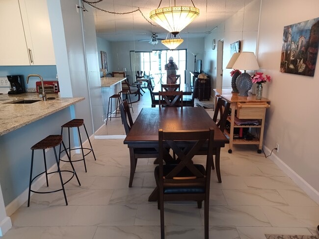 Dining - 806 Sky Pine Way