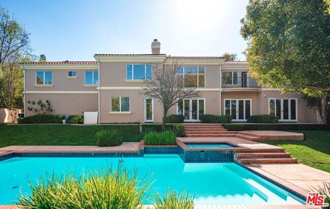 Foto del edificio - 11221 Briarcliff Ln