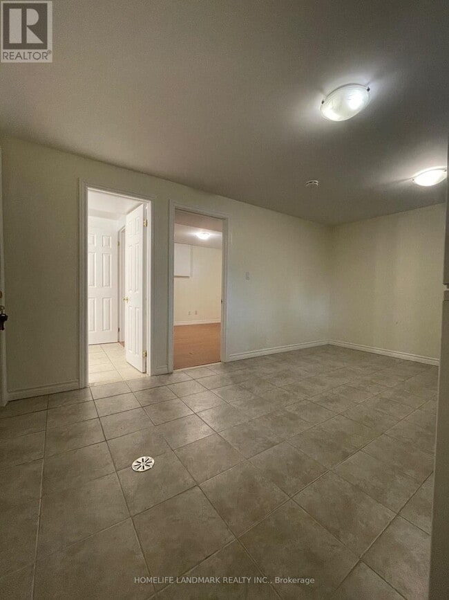 Building Photo - 124 McNicoll Ave