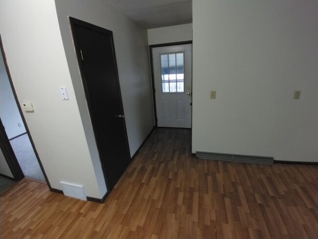 Foto del edificio - 751 Bluffview Cir