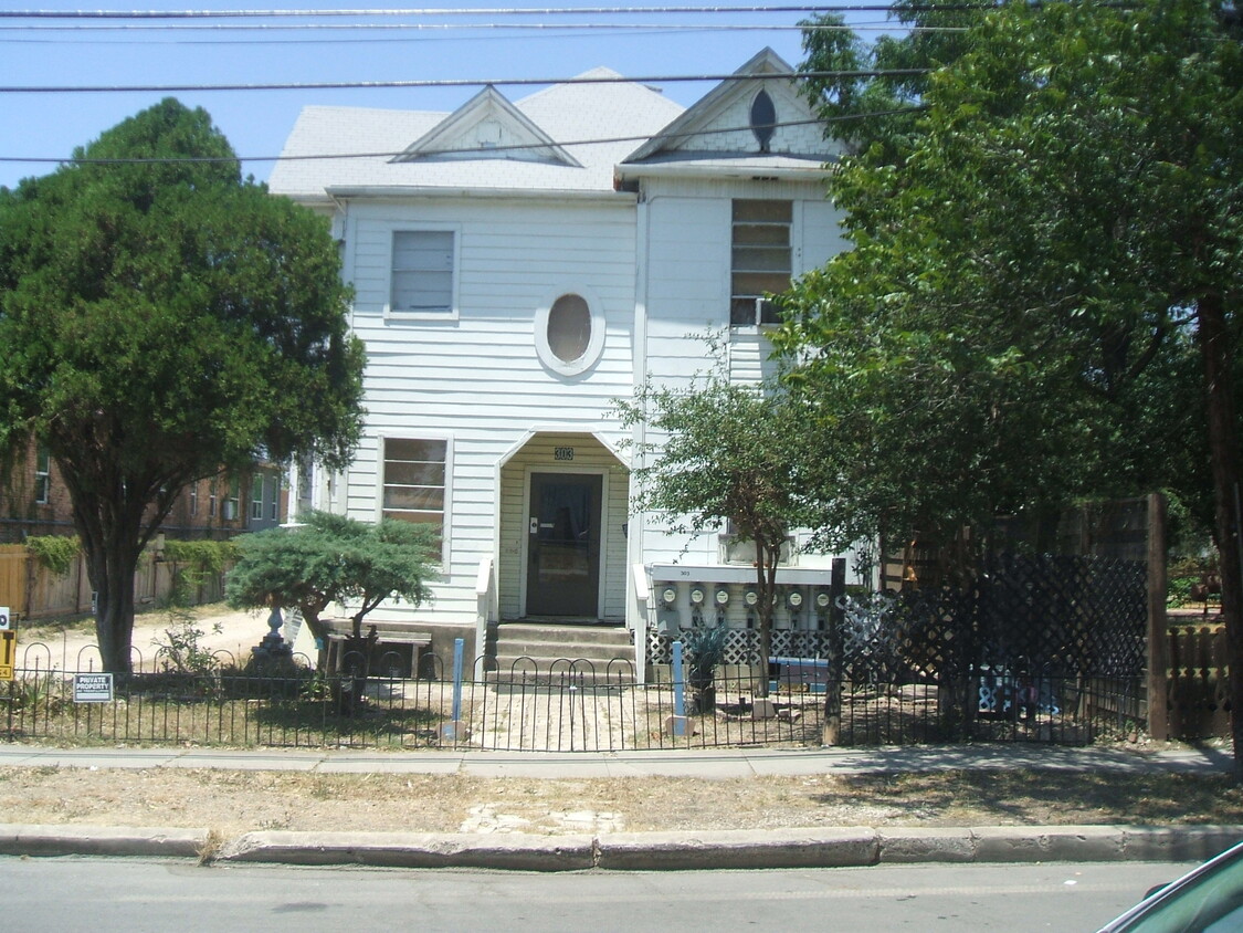 Primary Photo - 303 Howard St.