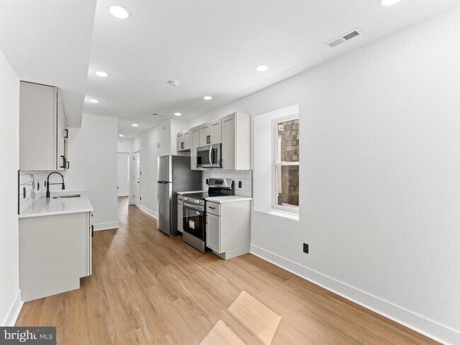 Foto del edificio - 4927 Catharine St
