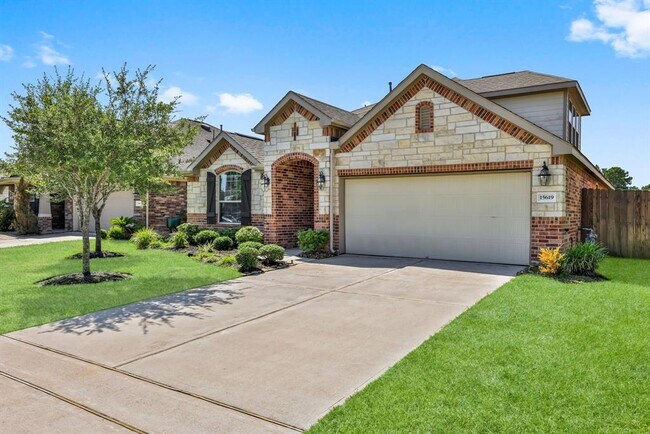 Building Photo - 15619 Windsor Bluff Dr