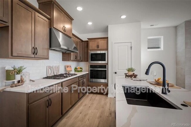 Foto del edificio - 6323 Scrabble Vw