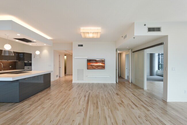 Foto del edificio - 215 10th Ave S