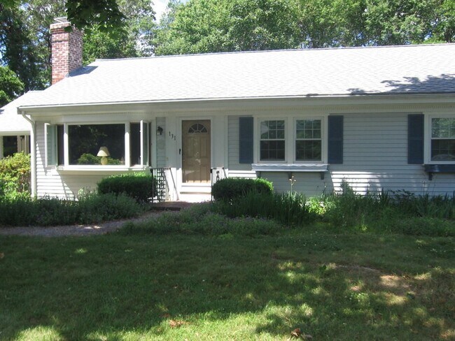 Foto del edificio - 131 Williston Rd