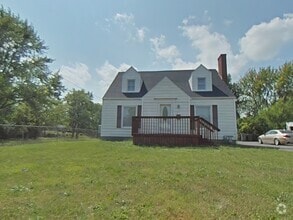 Building Photo - 1501 N West St