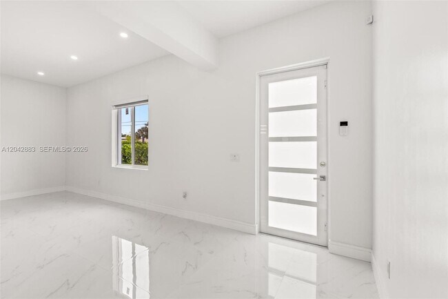 Foto del edificio - 14801 NW 5th Ave