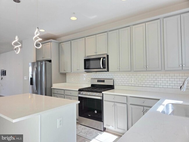 Building Photo - 13146 Dowdens Sta Wy