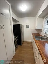 Building Photo - 77 Hendricks Isle