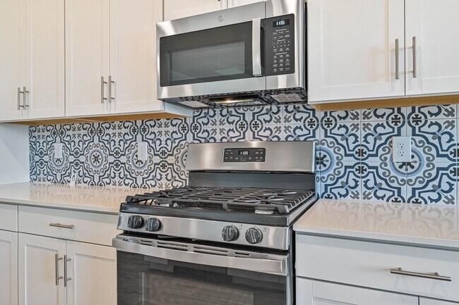 Building Photo - ** Single Family Home ~ Verdana Village ~ ...