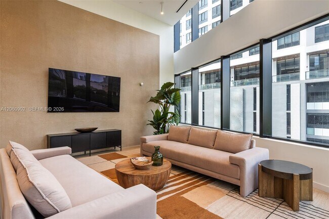 Foto del edificio - 225 N Miami Ave
