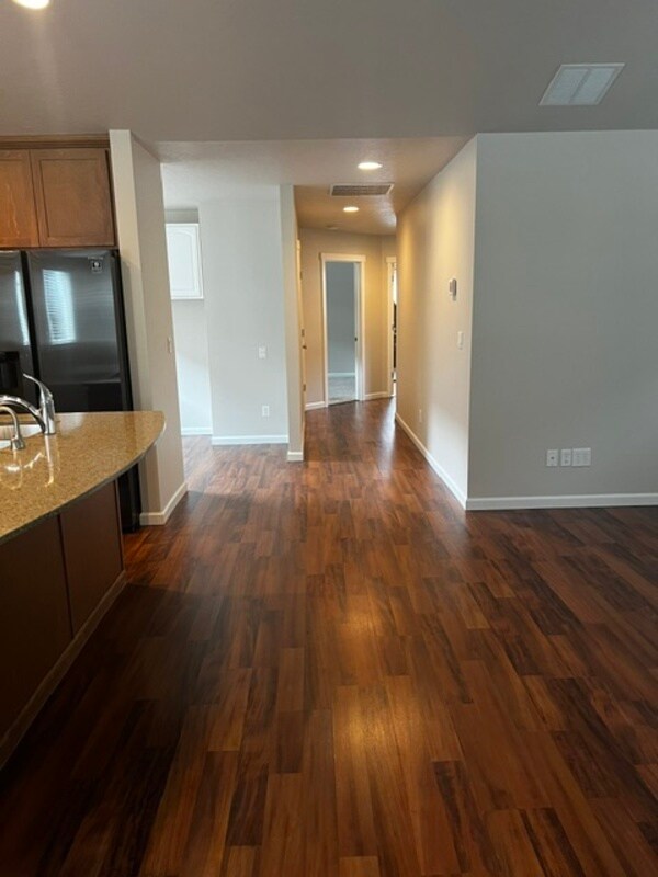 Foto del edificio - 2175 N Country Vista Blvd