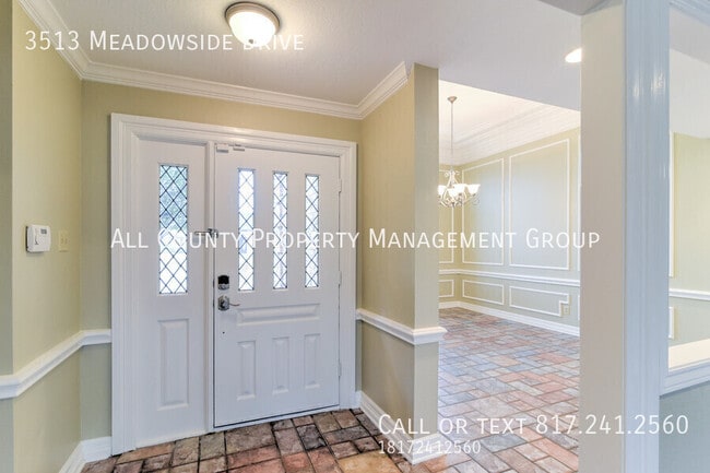 Building Photo - 3513 Meadowside Dr