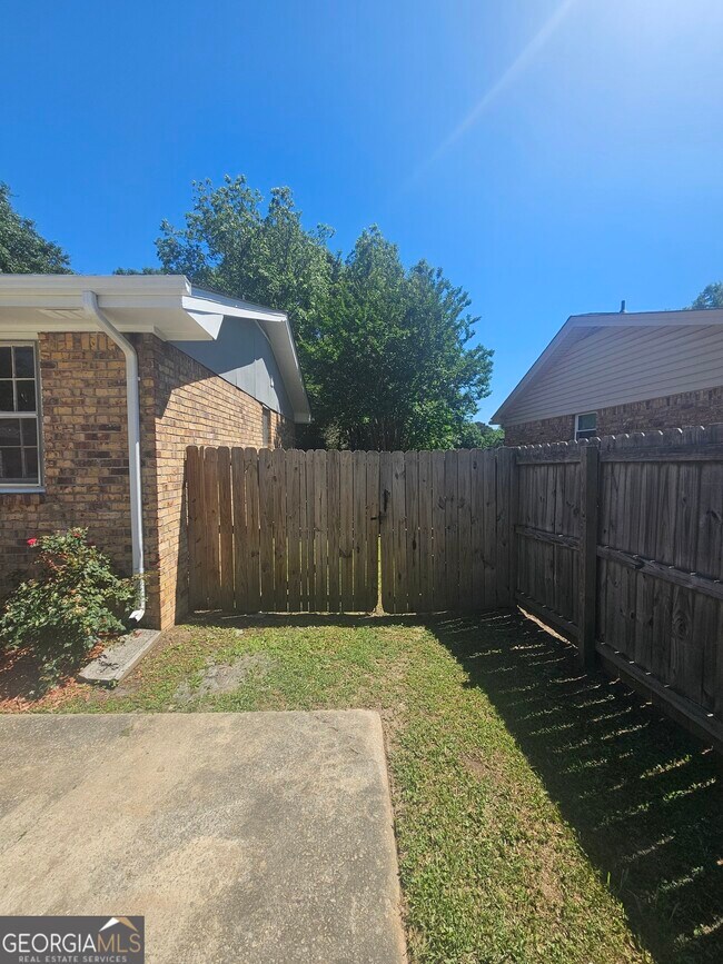 Building Photo - 2293 Lanier Pl