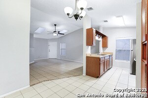 Foto del edificio - 3951 Chimney Springs Dr