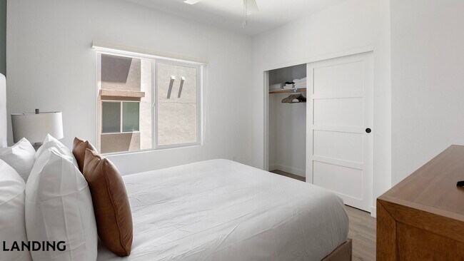 Foto del edificio - 2555 N Rancho Dr