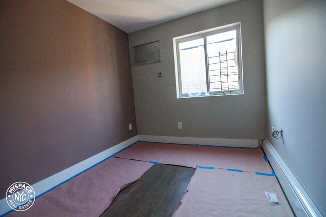 Building Photo - 96 Troy Ave