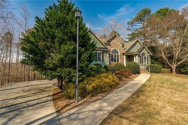Building Photo - 312 Oakwind Way